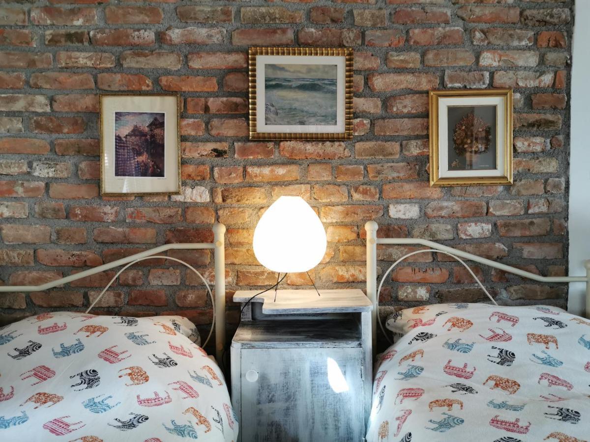 Studio Apartment Romeo Velika Gorica Exterior photo